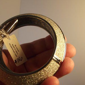 NWT Silver Glitter Clamper bracelet Impression